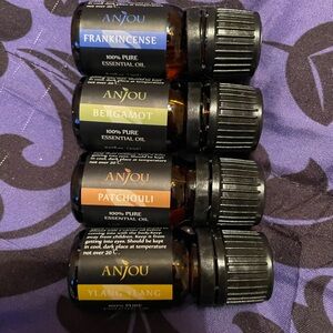 Anjou Essential Oil Set